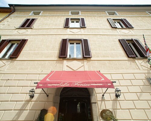 Dimora Palazzo La Fenice, Забронировать Отель Отели в центре Масса-Марритима, в центре, Парковка