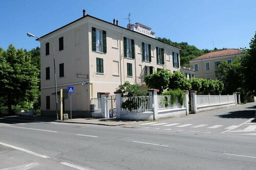 Albergo Belvedere, Reserva ahora Hotel Hoteles en Monferrato con aparcamiento, Aparcamiento