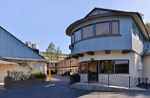 Americas Best Value Inn Rancho Palos Verdes, Забронировать Мини-отель Отели Венис-Бич с парковкой, Парковка