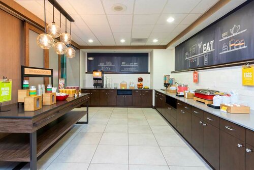 Hampton Inn & Suites Fort Myers-Colonial Boulevard, Забронировать Отель Форт-Майерс Fort Myers Area