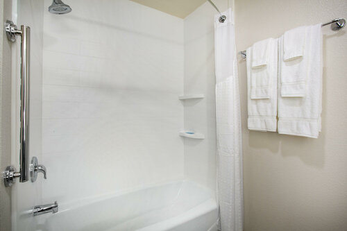 Holiday Inn Express & Suites - Rapid City - Rushmore South by IHG, Забронировать Отель Рапид-Сити Black Hills National Forest