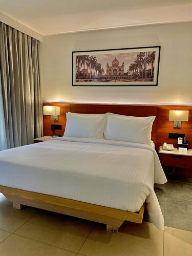 Best Western Maharani Bagh New Delhi, Забронировать Отель Отели Нью-Дели с завтраком, Завтраки