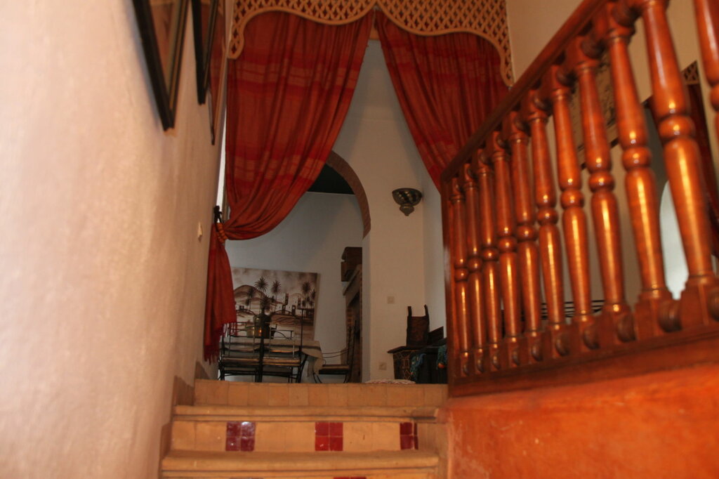 Riad O LY