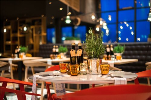 Park Inn by Radisson Zurich Airport, Book Hotel Ruemlang Zürich