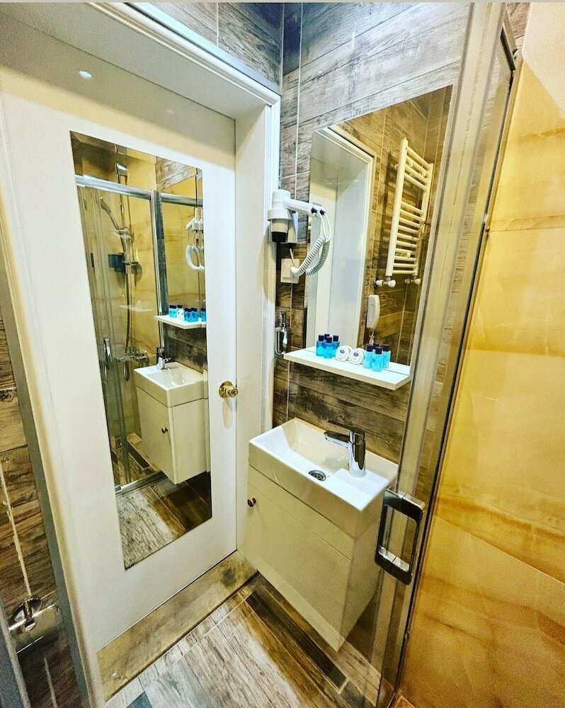 فندق تاشان