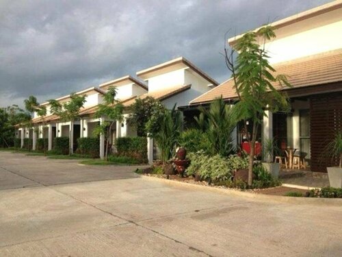 Saabpaiboon Grand Resort, Varaa Lomakeskus Hotellit North-Eastern Thailand pysäköinnillä, Pysäköinti