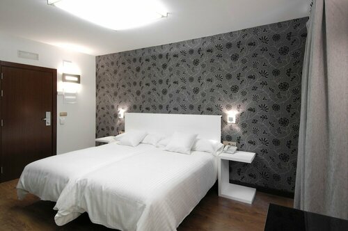 Hotel Cienbalcones, Забронировать Отель Дарока Zaragoza Province, рядом с Casa de la Comunidad de Aldeas de Daroca