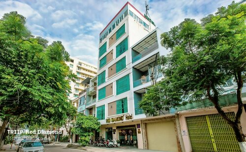 Red Diamond Hotel DN - by BAY LUXURY, Забронировать Отель Отели Дананга муниципалитета с парковкой, рядом с Cham Museum, Парковка