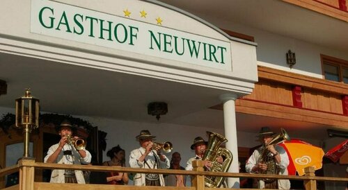 Hotel Neuwirt, Забронировать Отель Отели Тироля с парковкой, Парковка