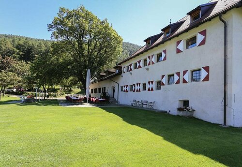 Ansitz Fonteklaus, Забронировать Отель Кьюза Valle Isarco