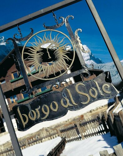 Resort Borgo al Sole and Spa, Забронировать Курортный отель Отели в центре Саппада, в центре, Завтраки