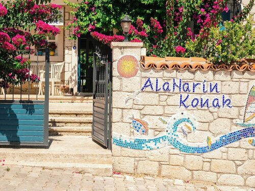 Alanarin Konak Alaçatı, Забронировать Бутик-отель Отели в центре Алачаты, в центре