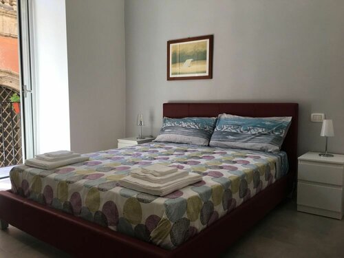 SanBiagio25 Apartments  Rooms, Забронировать Апартаменты/квартира Апартаменты Неаполя, рядом с Palazzo del Banco di Napoli, Апартаменты/квартира