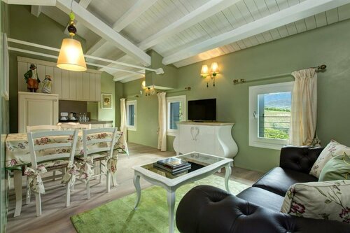 Colonìa Resort, Забронировать Курортный отель Витторио-Венето Венето