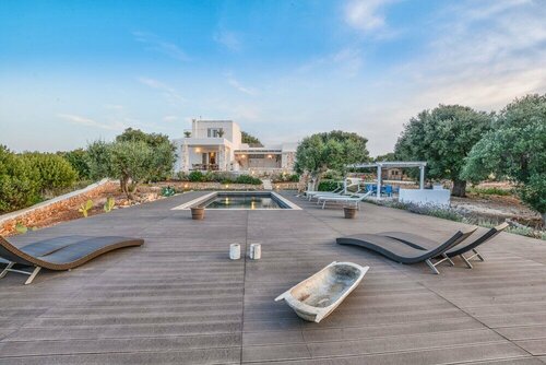 Villa Butterfly, Book Villa Hoteller i Carovigno med parkering, Parkering