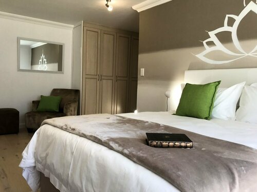Hotel Claude, Забронировать Отель Найсне Найсна
