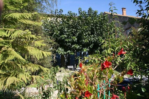 Aux Pots Bleus, Book Pension Gæstehuse i Hérault, Pension
