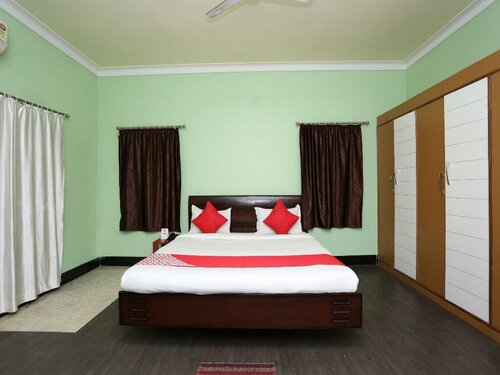 OYO 11345 Hotel White House Inn, Брондау Қонақ үй Orissa қаласындағы төсек алаңы бар қонақ үйлер, Тоқтау алаңы