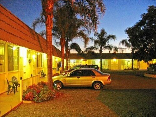 Aromet Motor Inn, Забронировать Мини-отель Темора Riverina