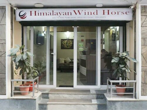 Goroomgo Himalayan Wind Horse Darjeeling, Забронировать Отель Отели Дарджилинг с парковкой, рядом с Храм Махакал Мандир, Парковка