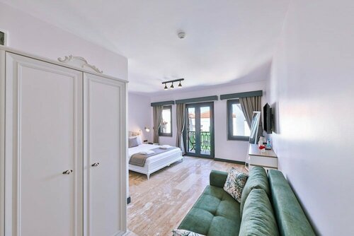 Pitoresk Otel, Забронировать Отель Отели Измира с бассейном, Бассейн