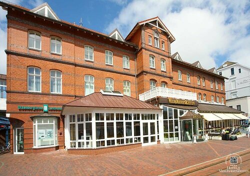 Inselhotel VierJahreszeiten, Забронировать Отель Отели Боркум 4 звезды, рядом с Iglu-Strand, 4*