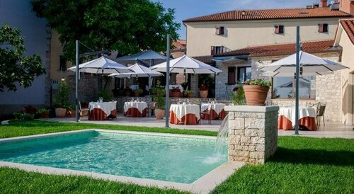 Boutique Hotel San Rocco, Забронировать Отель Отели Бртонигла с парковкой, Парковка