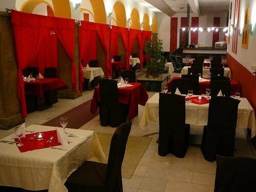 Grand Luxury Hotel
