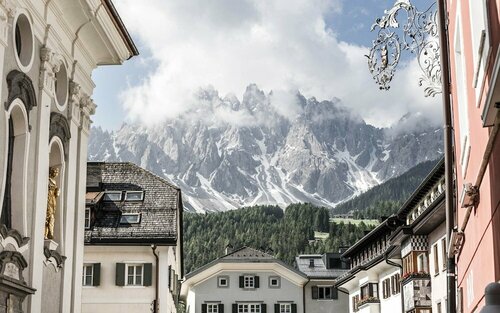 Boutique & Gourmet Hotel Orso Grigio - Grauer Bär, Забронировать Бутик-отель Отели Hochpustertal Valley с завтраком, Завтраки