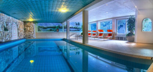 Sporthotel Spoegler, Забронировать Отель Отели Ренон с бассейном, Бассейн