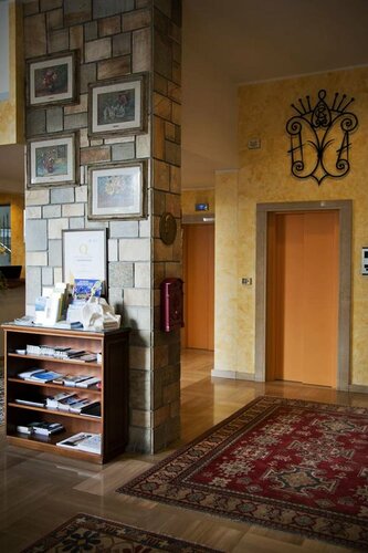 Hotel Alpi, Забронировать Отель Лавено Provincia di Varese