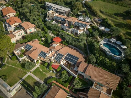 Residence Ca Del Lago, Забронировать Апарт-отель Отели в центре Торри-дель-Бенако, в центре