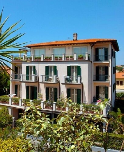 Riviera Residence, Забронировать Отель Марина-ди-Пьетрасанта Версилия
