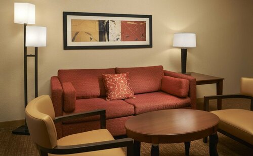 Courtyard Indianapolis Castleton, Book Hotel Hoteller i Indiana med parkering, Parkering