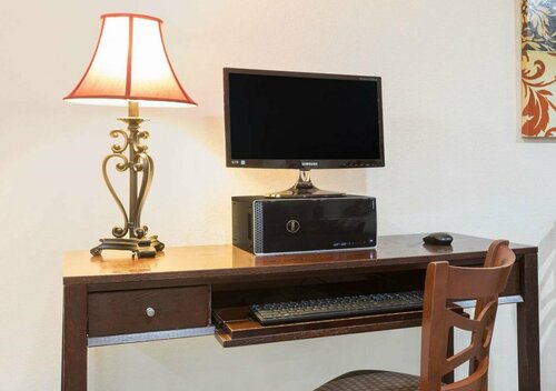 Days Inn & Suites by Wyndham Eunice, Reserva ahora Hotel Hoteles en Misuri con aparcamiento, Aparcamiento