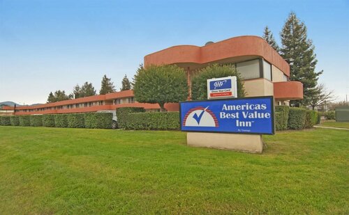 Americas Best Value Inn Santa Rosa, Забронировать Мини-отель Санта-Роза Wine Country - Northern California