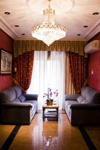 Hostal Centro Sol Madrid, Забронировать Хостел центр города Мадрид, рядом с Королевский театр