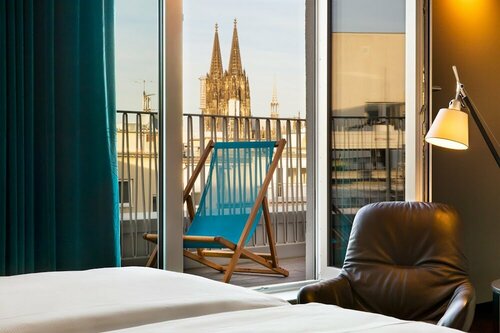 Motel One Köln-Neumarkt, Забронировать Мотель Отели в центре Кельна с завтраком, отели в центре Кельна с завтраком