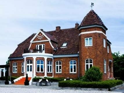 Skjalm Hvide Hotel, Забронировать Отель Отели Слангеруп с парковкой, Парковка