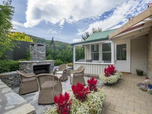 Arrowtown Lodge, Забронировать Отель «постель и завтрак» Арроутаун 
