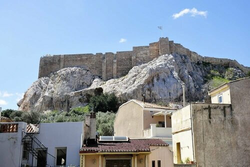 Apartment Hadrian In Historic Center Of Plaka, Забронировать Апартаменты/квартира Афины периферийная единица Центральные Афины, рядом с Библиотека Адриана