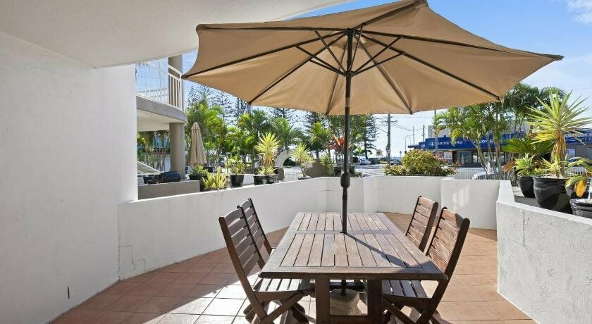 Kirra Point Holiday Apartments