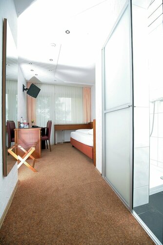 Badhotel Restaurant Stauferland, Забронировать Отель Отели Swabian Alps 4 звезды, 4*
