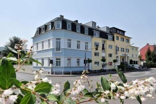 Hotel Ahrbella, Забронировать Отель Бад-Нойенар-Арвайлер Ahrtal, рядом с Koechemarkt Bad Neuenahr