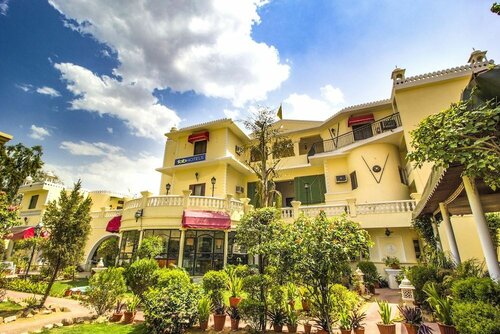 Hotel Sugan Niwas Palace, Забронировать Отель Отели Джайпура с бассейном, Бассейн