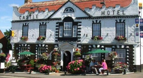 Castle Hotel, Забронировать Отель Даунем-Маркет Кембриджшир, рядом с Здание муниципалитета Даунхем-Маркета