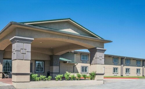 Super 8 by Wyndham Beaumont I-10 College St, Забронировать Отель Бомонт Texas Gulf Coast