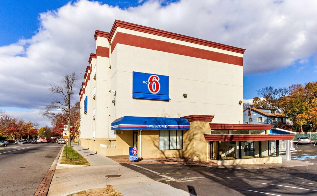 Motel 6