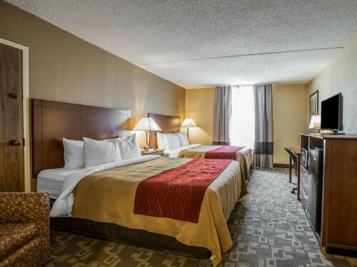 Comfort Inn Thomasville, Забронировать Отель Отели Томасвилл с парковкой, Парковка
