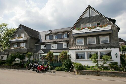 Kleines Hotel Wemhoff, Забронировать Отель Отели Rothaar Mountains с парковкой, Парковка